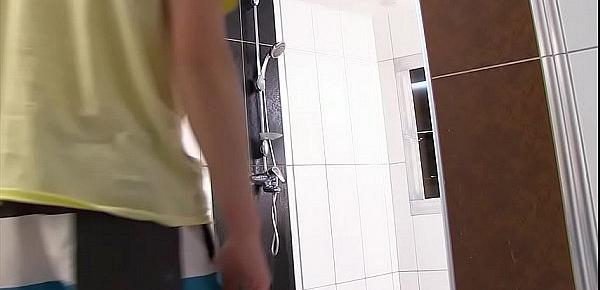  Shower Wanking With Sexy Twink Boy Bert